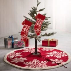 Glitzhome® Red Snowflake Tree Skirt & Stockings Set -Northlight Decor Store D252885S 2