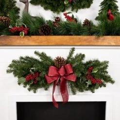 Northlight 32" Canadian Pine Door Swag -Northlight Decor Store D253724S 12