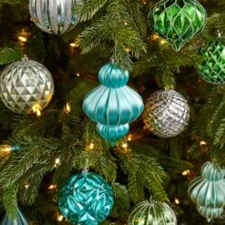 12ct. 4" Green & Silver Shatterproof Luxe Ornament Set -Northlight Decor Store D322192S 5