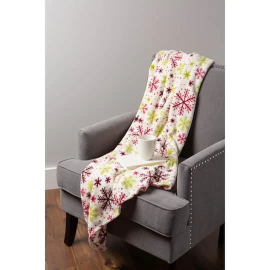 DII® Holiday 2-Pack Snowflake Plush Fleece Blanket 6 DII® Holiday 2-Pack Snowflake Plush Fleece Blanket - Image 6